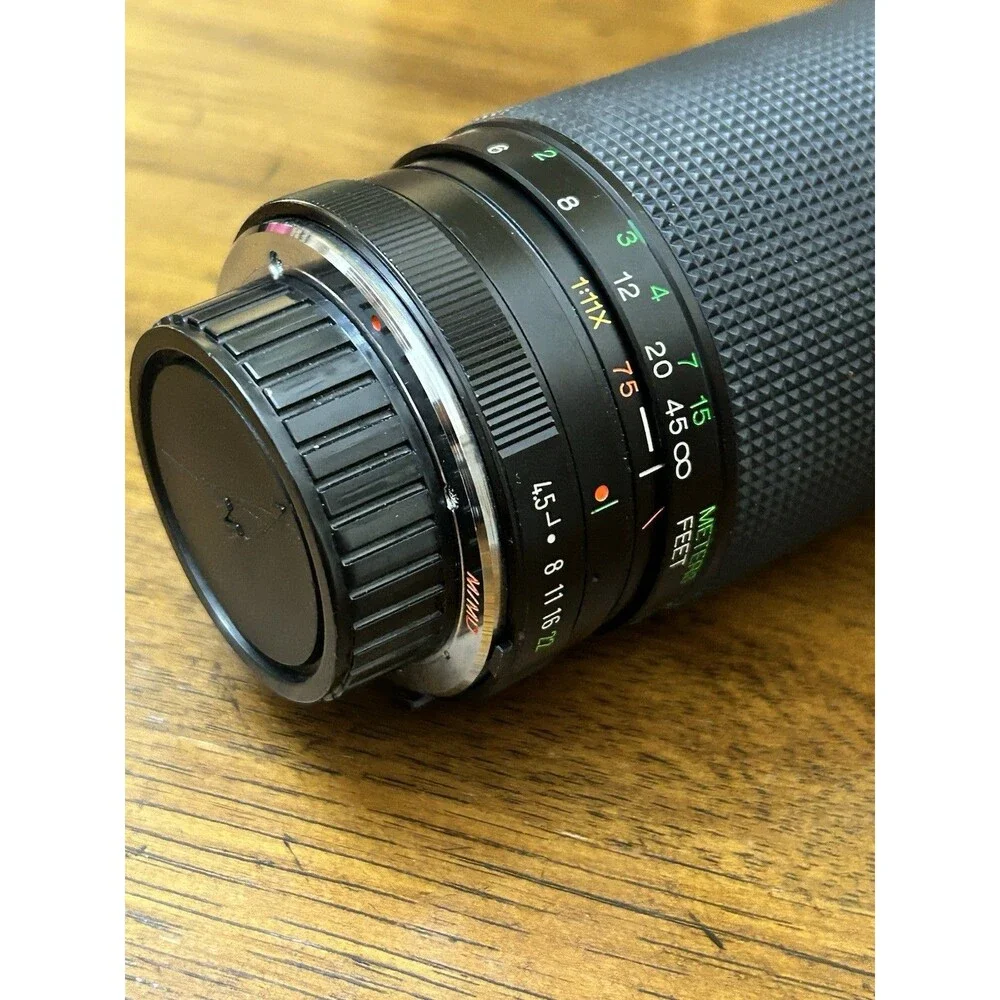 Vivitar 75-300mm f/4.5-5.6 MC Macro Focusing Zoom Lens.